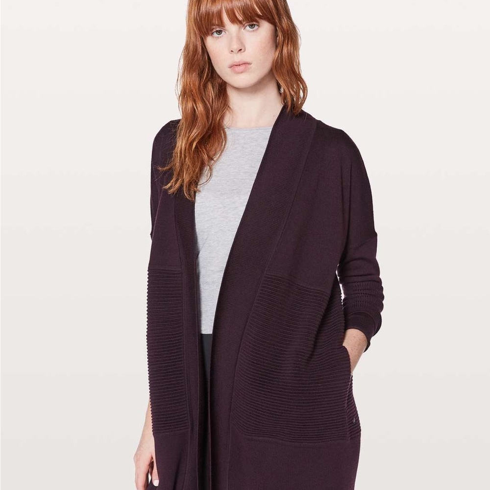 Lululemon Sit In Lotus Wrap II, black cherry, size 8, only worn a few times